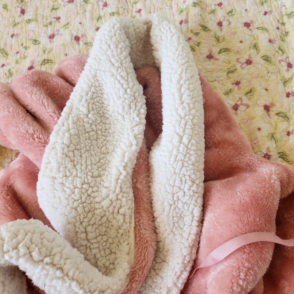 Nordstrom Cozy Pink and Cream Robe Size L #048 - Picture 8 of 10